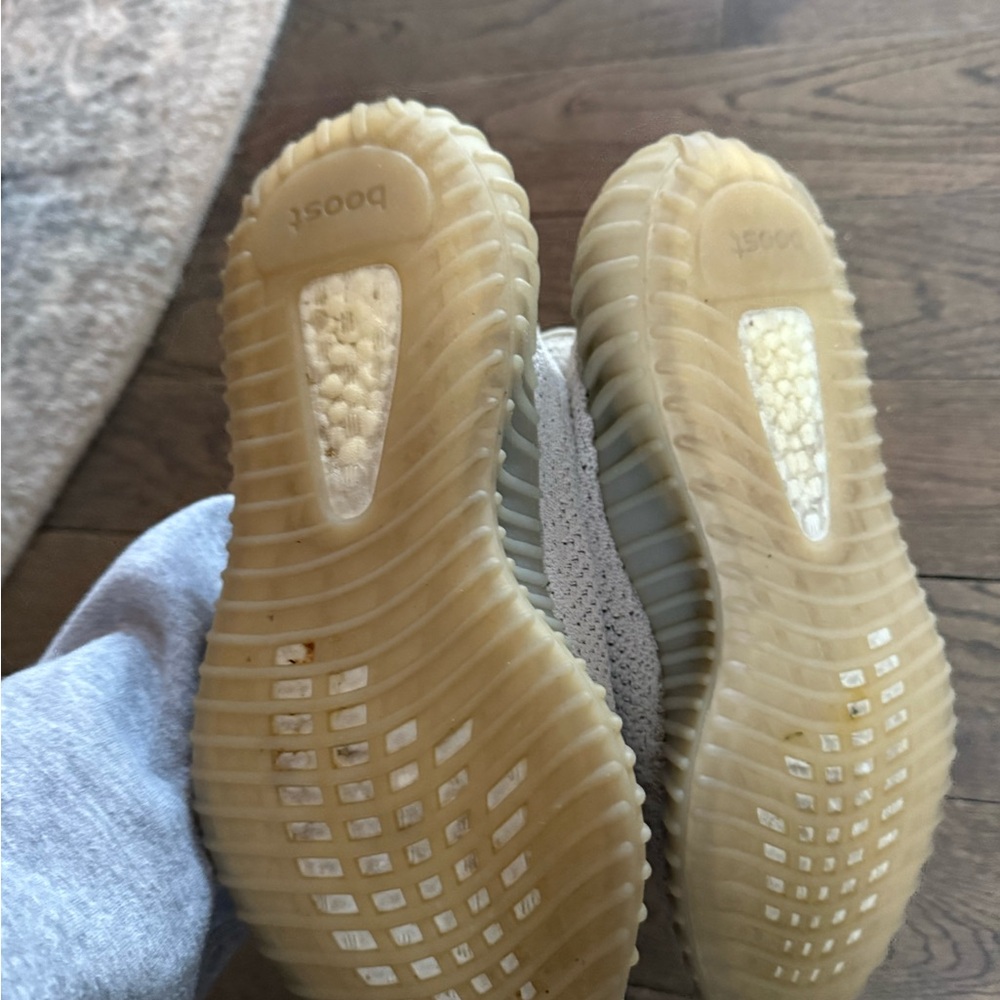 Yeezy - Picture 4 of 6